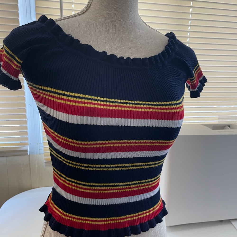 Almost Famous crop top in XL